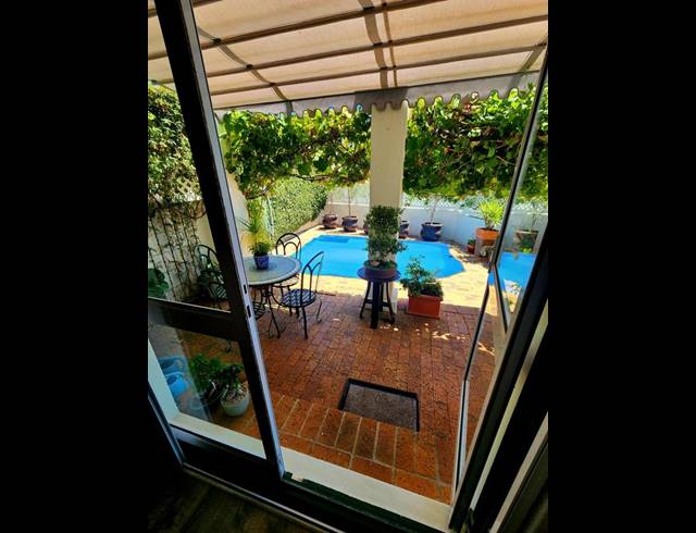 2 BEDROOM TOWNHOUSE FOR SALE IN AURORA